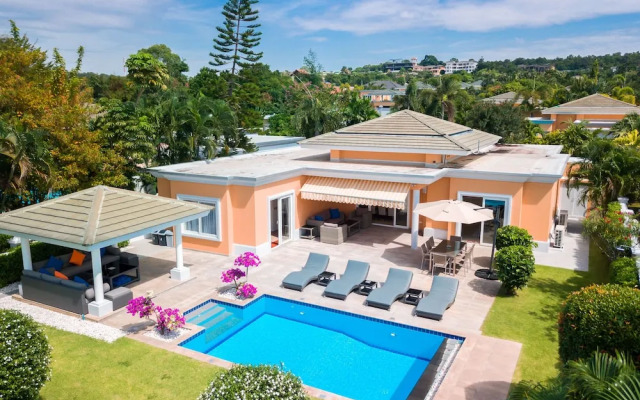 Luxury Pool Villa 604