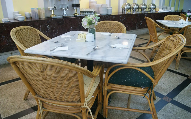Tang Dynasty Park Hotel