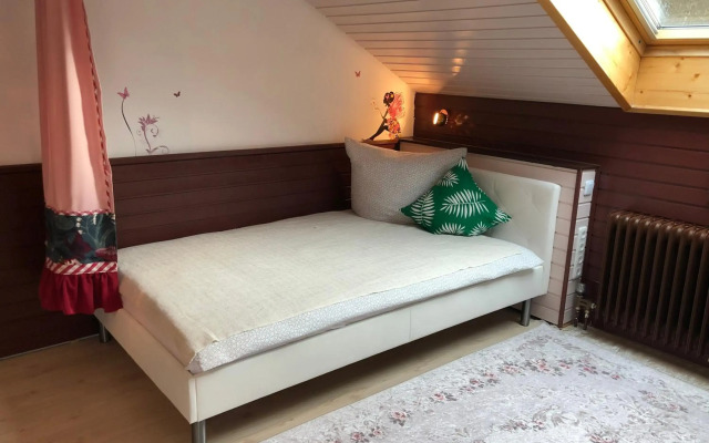 Gemütlich wohnen in Messenähe, Feenzian