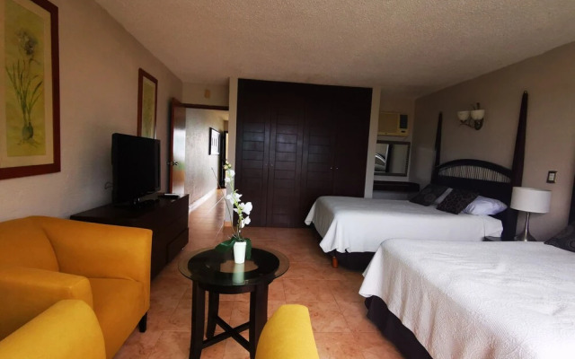 Lovely Beachfront Estudio in Hotel Zone