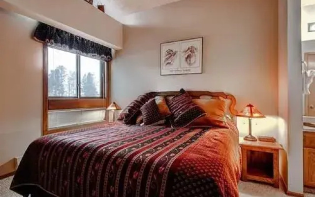 Ski Hill by Pinnacle Lodging