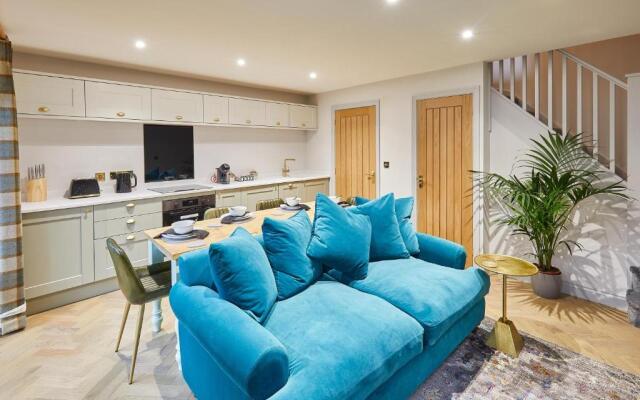 Host Stay The Nest Black Swan Mews