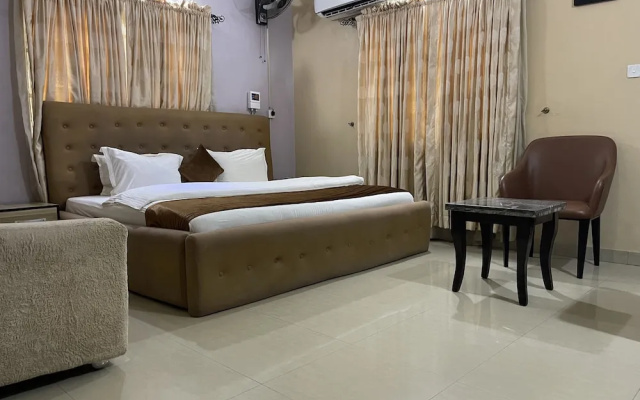 Western Sun International Hotel & Events Centre