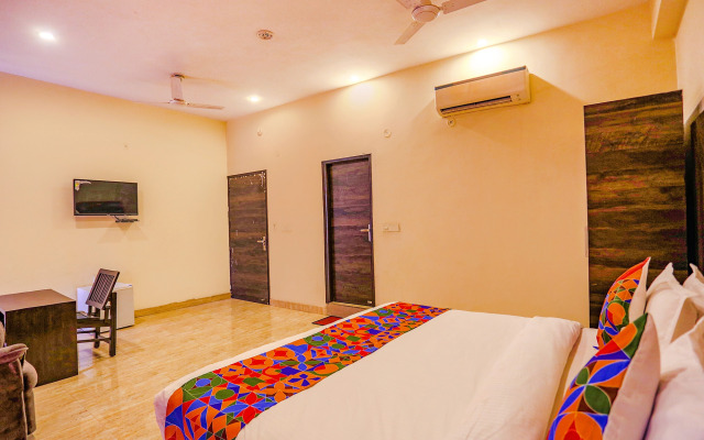 Fabhotel The Kiara