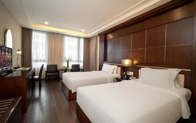 Nhat Ha L'Opera Hotel