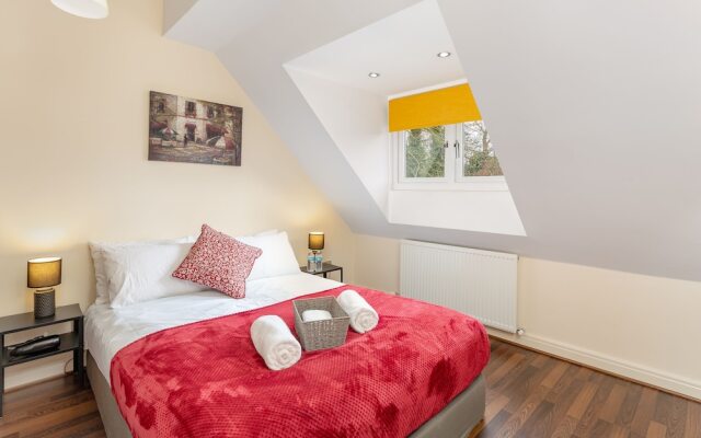 Cozy Stays Birchfields Manchester