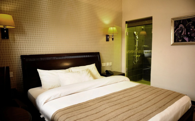 The Blowfish Hotel