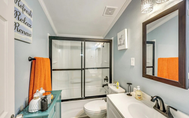 Hike, Golf & Fish: Pine Bluff Retreat