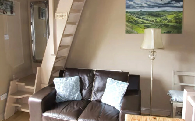 Host Stay Foxglove Cottage