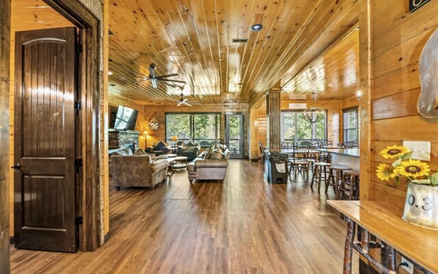 The Great Maple Retreat 13 Bedroom Home by Redawning