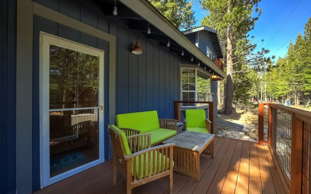 The Blue Lake House - Family fun Abound