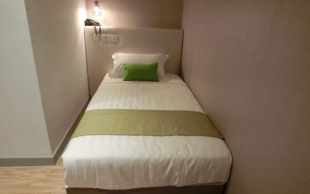 Champion Hotel (SG Clean Certified & Staycation Approved)