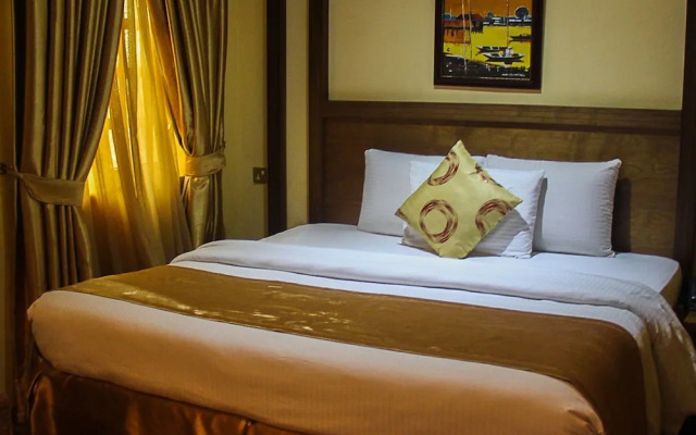 Banex Hotel and Suites