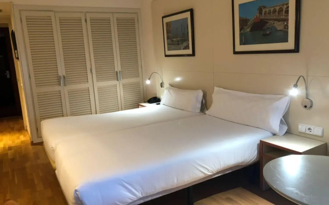 Hotel Urpi