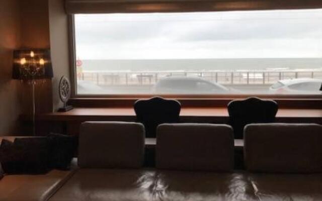 Long Beach Ii appartement aan zeedijk met sauna