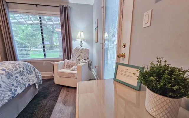West Hyde Park Three-bedroom Apartment 5-C