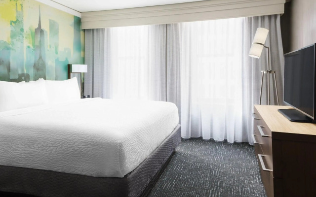 Courtyard by Marriott Chicago Magnificent Mile