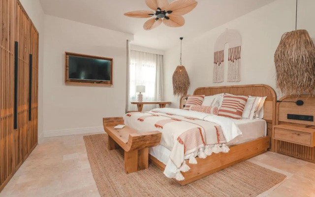 6 Rooms by Azumare