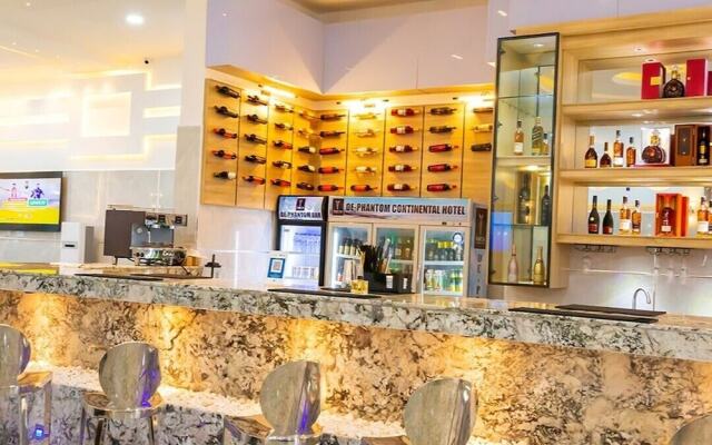 De Phantom Continental Hotel Lekki