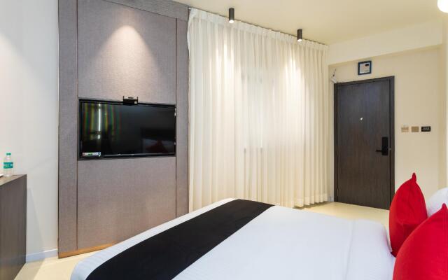 Townhouse OAK Hotel Oasis Blue