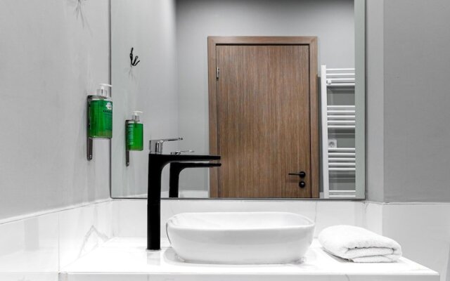 Thisean Modern Suites by Athens Stay