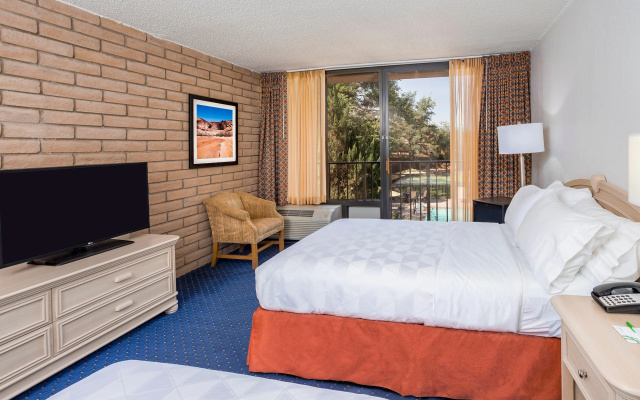 Holiday Inn Canyon De Chelly by IHG