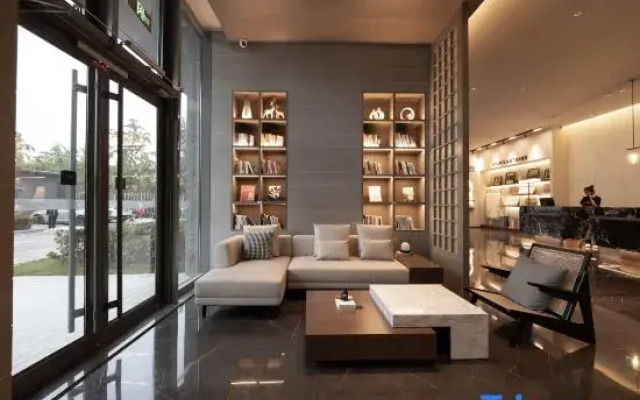 Atour Hotel Baoding East Station Hebei University New Campus