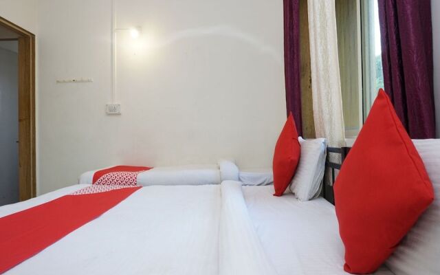 OYO 24986 Flagship Hotel Western Resort