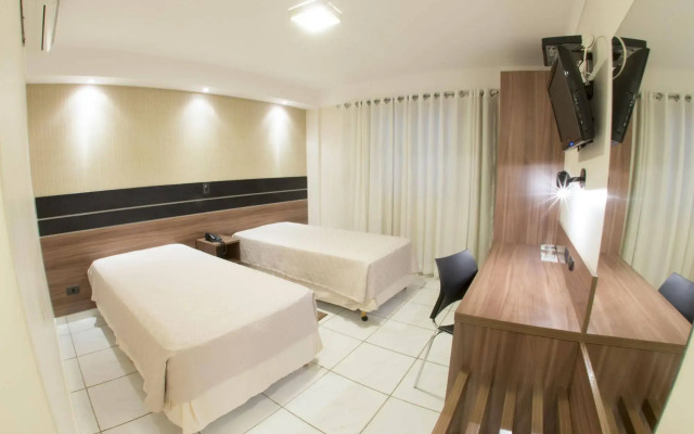 Estoril Hotel Marília