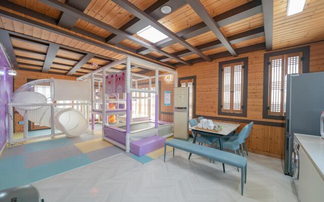 Gyeongju riu Kids Poolvilla