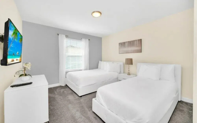 4829lullaby 4 Bedroom Townhouse