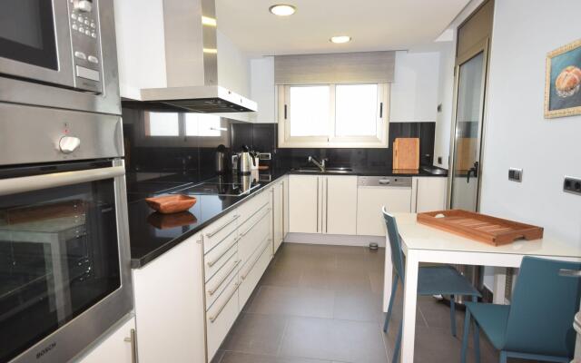 Comfortable apartment in Castell d'Aro with terrace