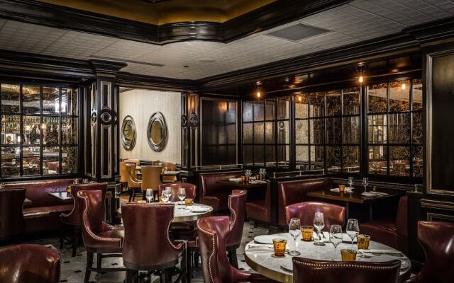 Waldorf Astoria Chicago