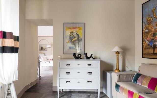 Jasmine Modica Luxury House