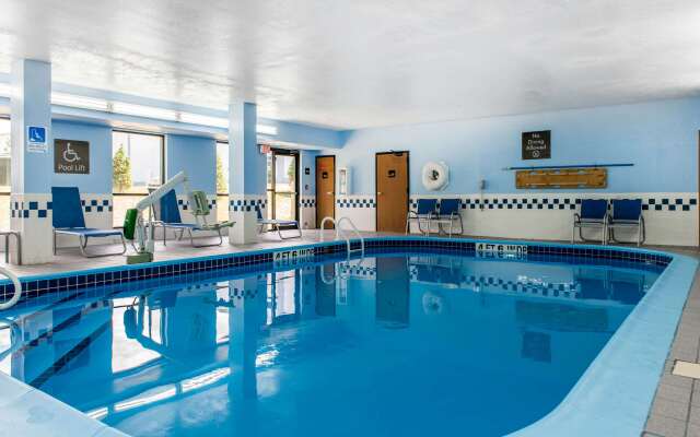 Comfort Inn Blue Ash North