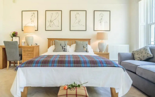 Torrs Warren Country House Hotel