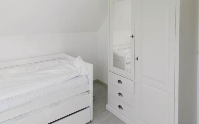 Awesome Home in Breege/juliusruh With 2 Bedrooms, Sauna and Wifi