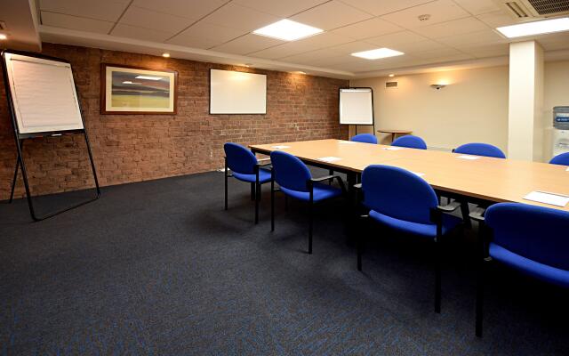 Holiday Inn Express Albert Dock by IHG