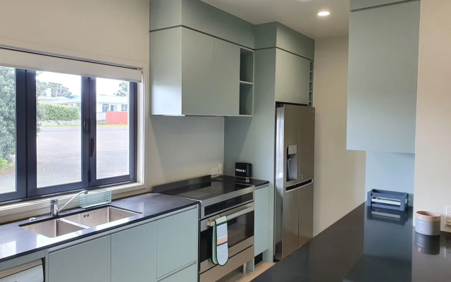 Headlands Hotel – Guest Rooms – Opunake