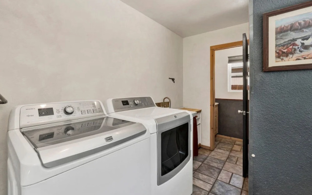 ONE Hundred Pines Ranch #2005