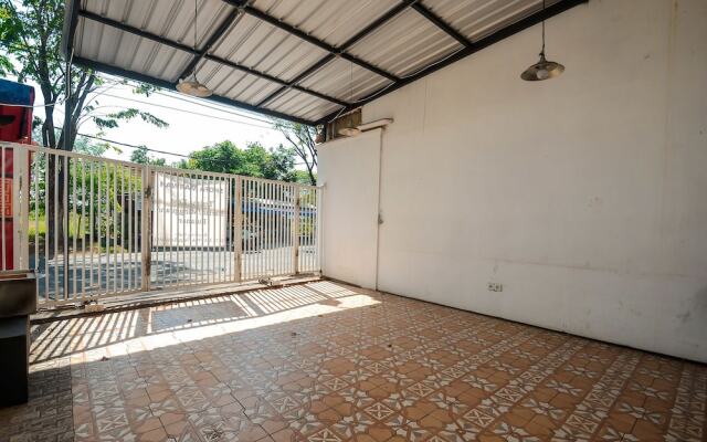 Airy Eco Syariah UNESA Ketintang Madya 151 Surabaya