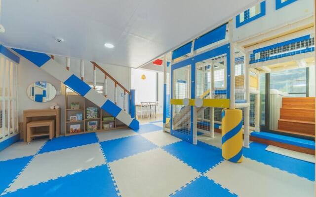 Gapyeong Mountain High Kids Poolvilla