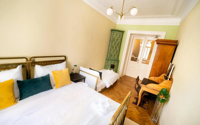 Luxurious Kafka family apt in Old Town