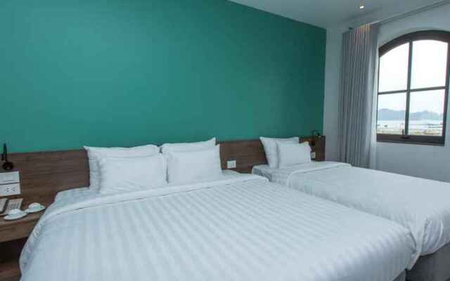 The Twin Hotel