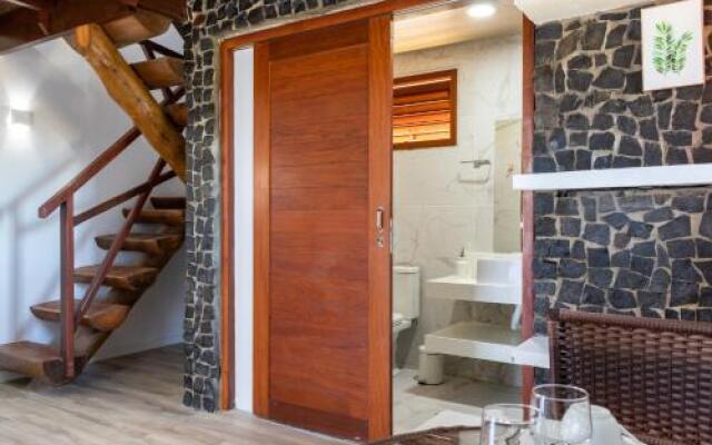 Villa Namu Beach House Suites