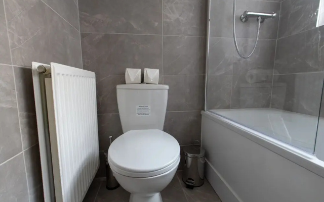 Lux Apartments 3 Bedroom House - Gorst