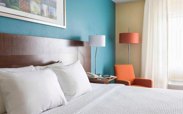 Fairfield Inn & Suites Mansfield Ontario