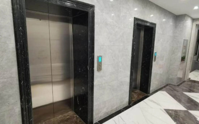 Huayi Hotel