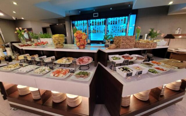 Hotel Fero Express POKOJE KLIMATYZOWANE AC