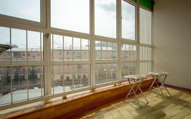 ABC Apartmens (ЭйБиСи Апартментс) на улице Ады Лебедевой 64